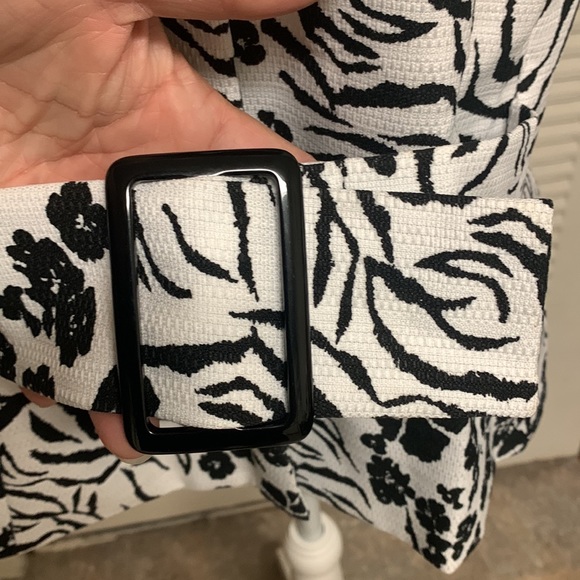 ISABELLA suits Floral Print Short Sleeve Suit Jacket - Picture 4 of 16